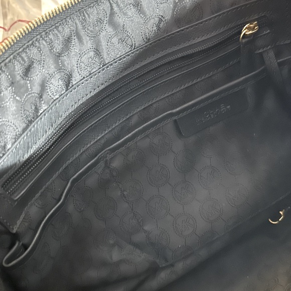 Black And Gold Michael Kors Tote Bag Purse - Picture 8 of 8